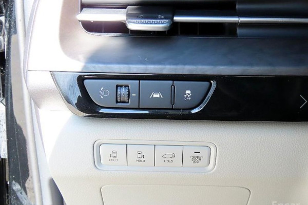 2022 Kia Carnival с пробегом 42 249 км