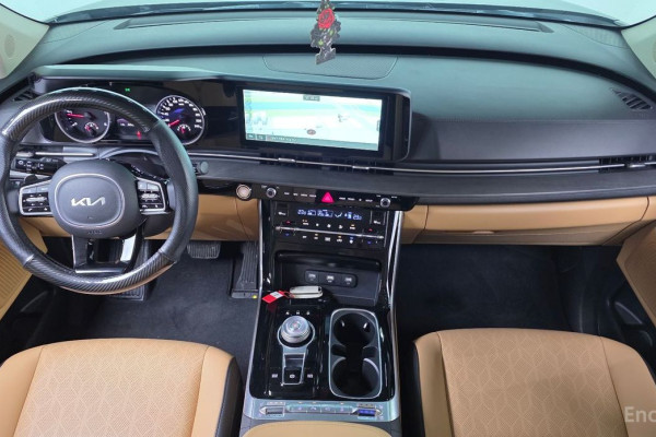 2023 Kia Carnival с пробегом 38 438 км
