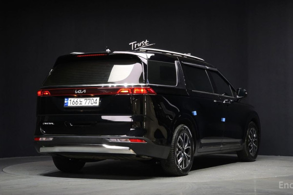 2023 Kia Carnival с пробегом 69 558 км
