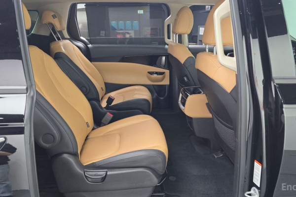 2023 Kia Carnival с пробегом 38 438 км