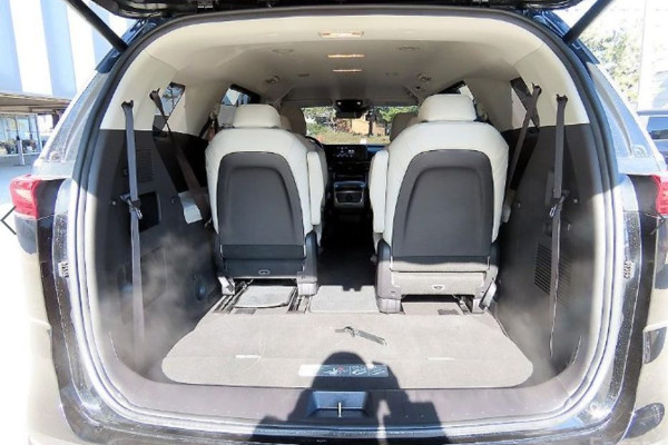 2022 Kia Carnival с пробегом 42 249 км