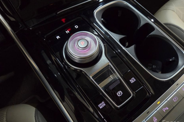 2022 Kia Carnival с пробегом 83 837 км