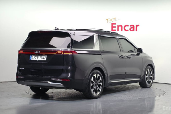 2023 Kia Carnival с пробегом 20 567 км