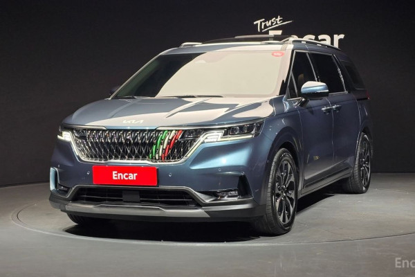 2022 Kia Carnival с пробегом 38 209 км