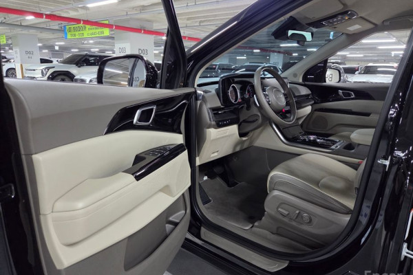 2022 Kia Carnival с пробегом 83 837 км