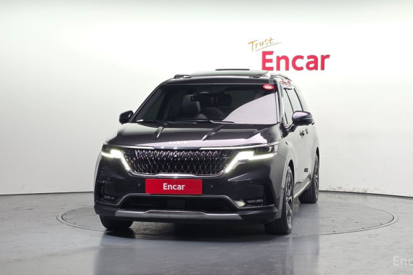 2023 Kia Carnival с пробегом 20 567 км