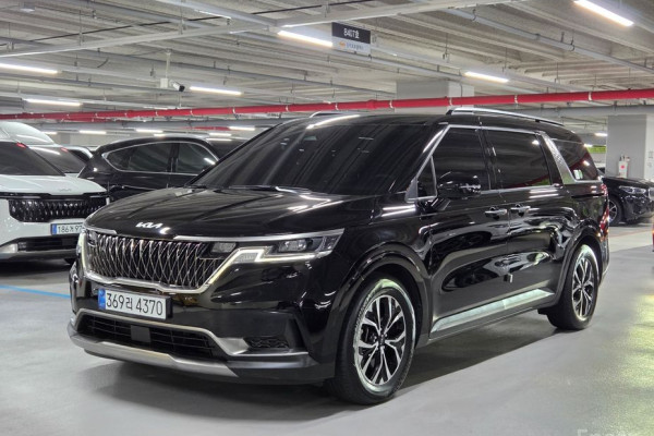2022 Kia Carnival с пробегом 83 837 км