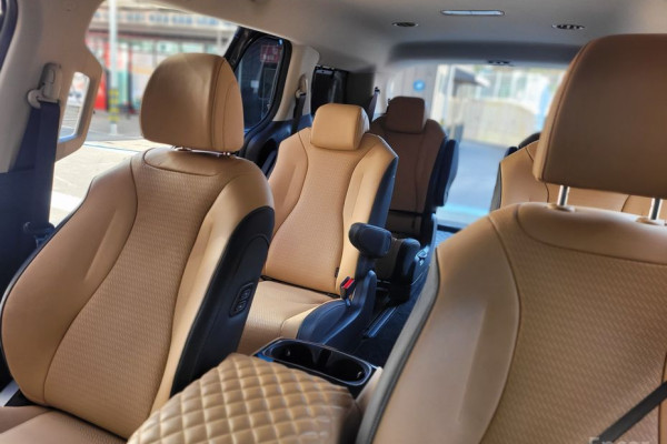 2023 Kia Carnival с пробегом 61 294 км