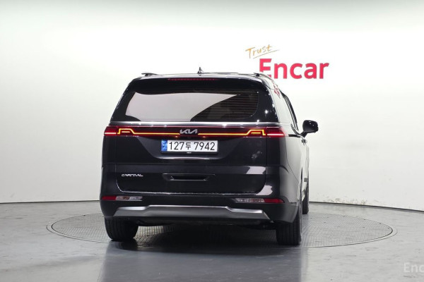2023 Kia Carnival с пробегом 20 567 км