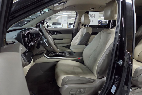 2022 Kia Carnival с пробегом 83 837 км