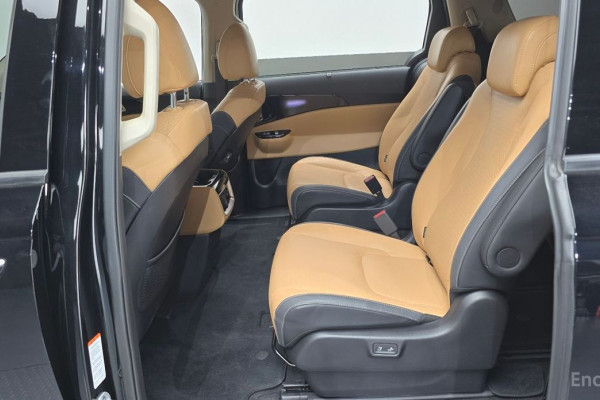 2023 Kia Carnival с пробегом 74 883 км