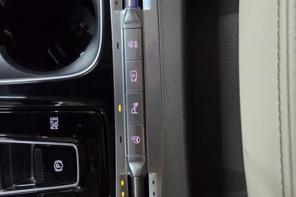 2022 Kia Carnival с пробегом 83 837 км