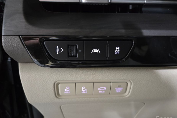 2022 Kia Carnival с пробегом 83 837 км