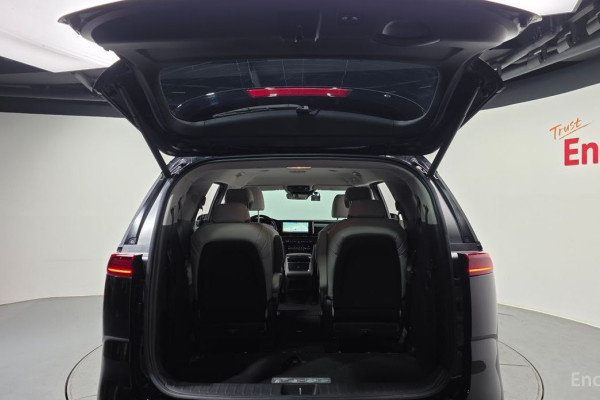 2021 Kia Carnival с пробегом 28 040 км