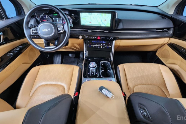 2023 Kia Carnival с пробегом 73 792 км
