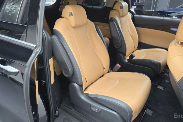 2023 Kia Carnival с пробегом 74 883 км