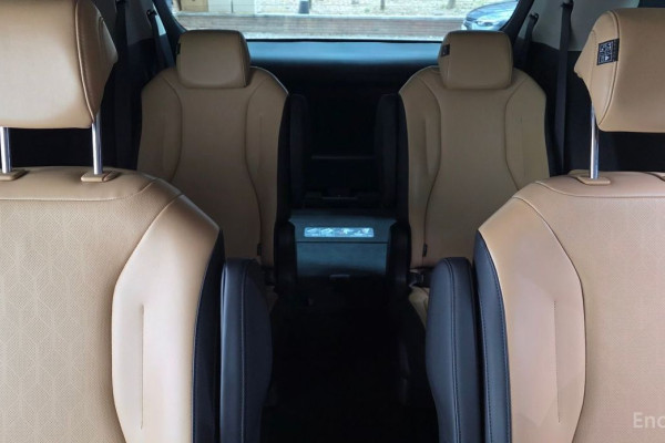 2023 Kia Carnival с пробегом 38 438 км