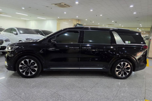 2023 Kia Carnival с пробегом 84 120 км