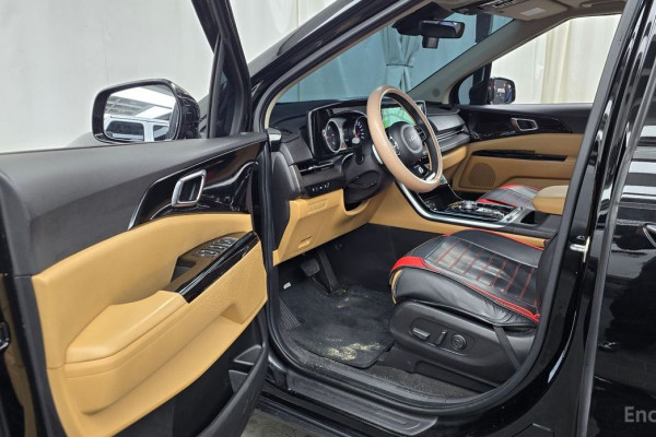 2023 Kia Carnival с пробегом 69 558 км