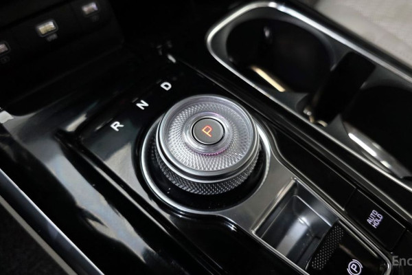 2023 Kia Carnival с пробегом 20 567 км