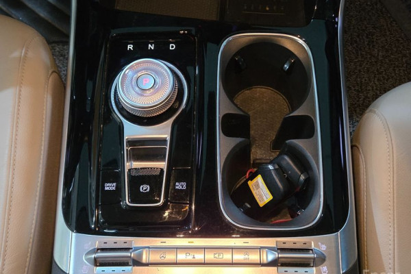 2023 Kia Carnival с пробегом 84 120 км