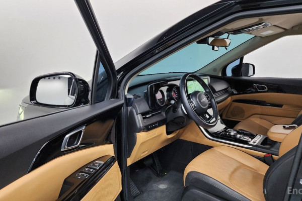 2023 Kia Carnival с пробегом 73 792 км