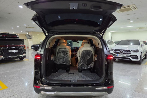 2023 Kia Carnival с пробегом 84 120 км