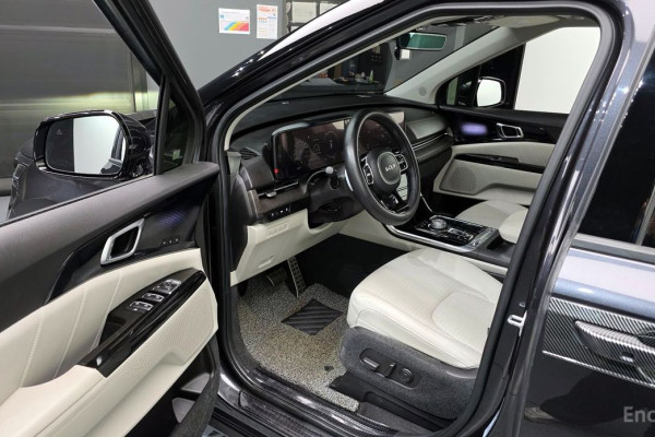 2023 Kia Carnival с пробегом 20 567 км