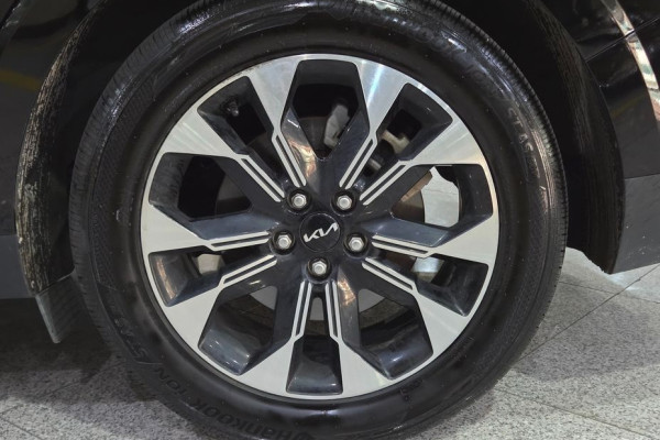 2023 Kia Carnival с пробегом 84 120 км