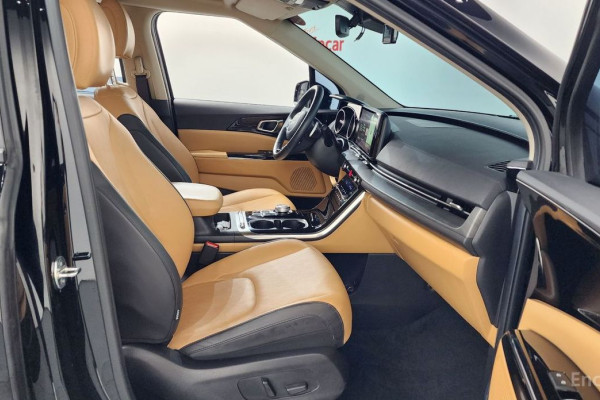 2023 Kia Carnival с пробегом 73 792 км