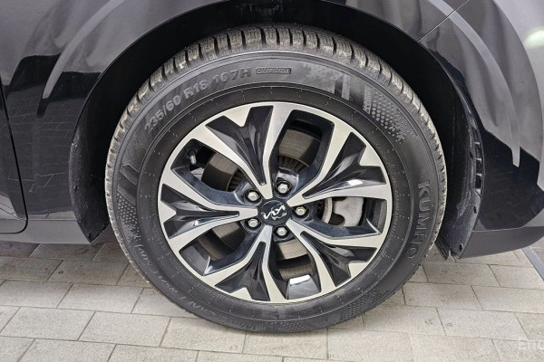 2023 Kia Carnival с пробегом 27 500 км