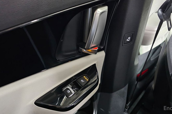 2022 Kia Carnival с пробегом 69 263 км