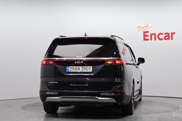 2023 Kia Carnival с пробегом 45 289 км
