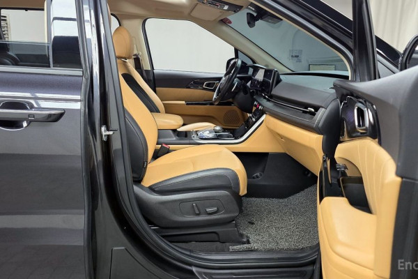 2023 Kia Carnival с пробегом 63 694 км