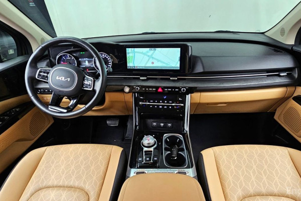 2023 Kia Carnival с пробегом 27 500 км