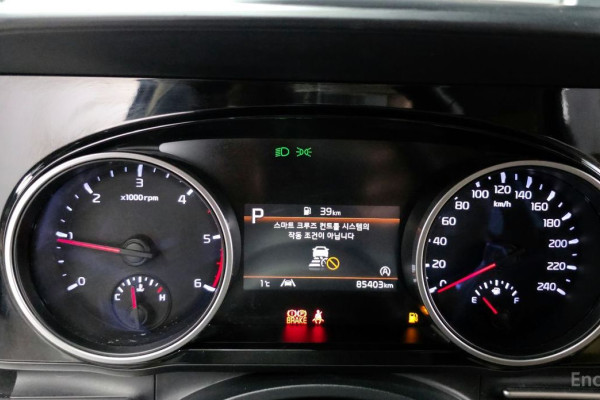 2023 Kia Carnival с пробегом 85 403 км