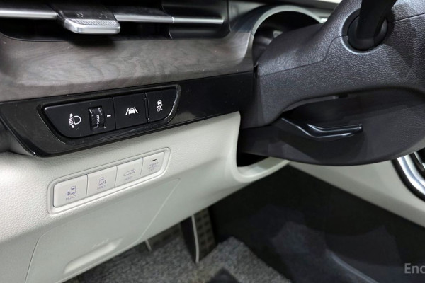 2023 Kia Carnival с пробегом 20 567 км