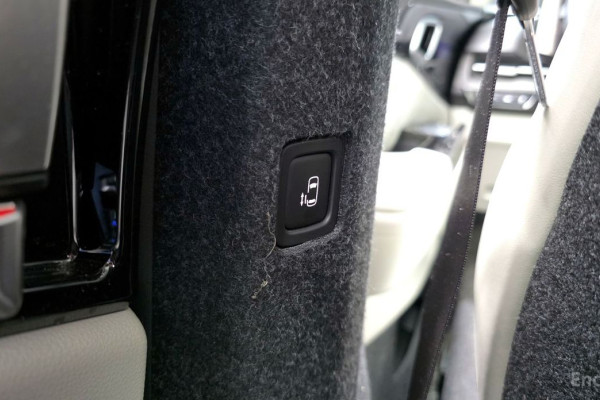 2023 Kia Carnival с пробегом 20 567 км