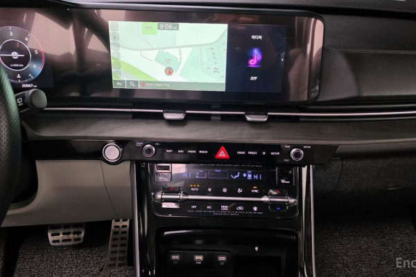 2023 Kia Carnival с пробегом 20 567 км