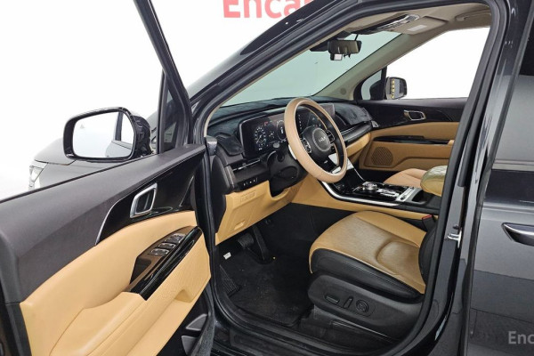 2023 Kia Carnival с пробегом 45 289 км