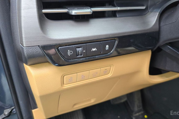 2023 Kia Carnival с пробегом 120 535 км