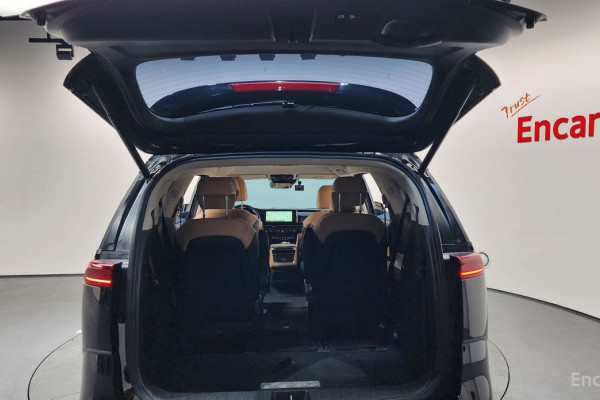 2023 Kia Carnival с пробегом 73 792 км