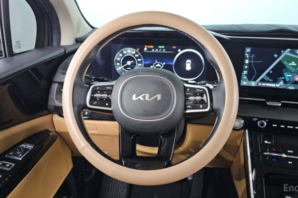 2023 Kia Carnival с пробегом 45 289 км