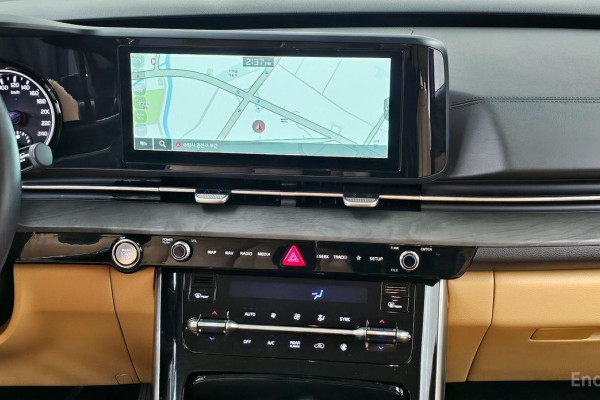 2023 Kia Carnival с пробегом 27 500 км