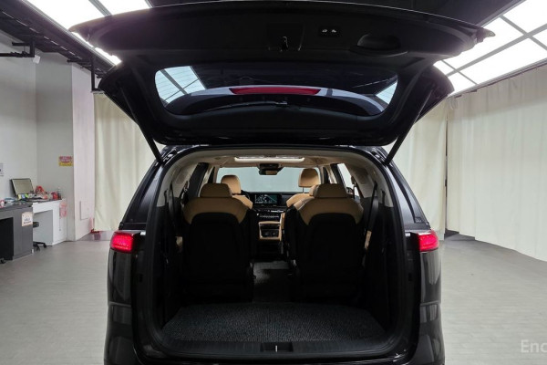 2023 Kia Carnival с пробегом 63 694 км