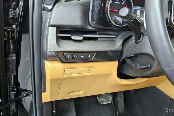 2023 Kia Carnival с пробегом 27 500 км