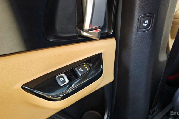 2023 Kia Carnival с пробегом 27 500 км