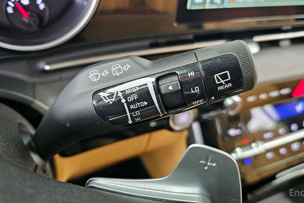 2023 Kia Carnival с пробегом 27 500 км