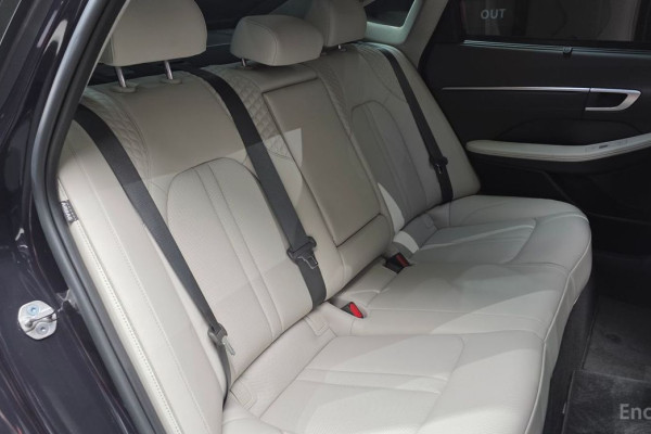 2025 Hyundai Sonata с пробегом 15 696 км