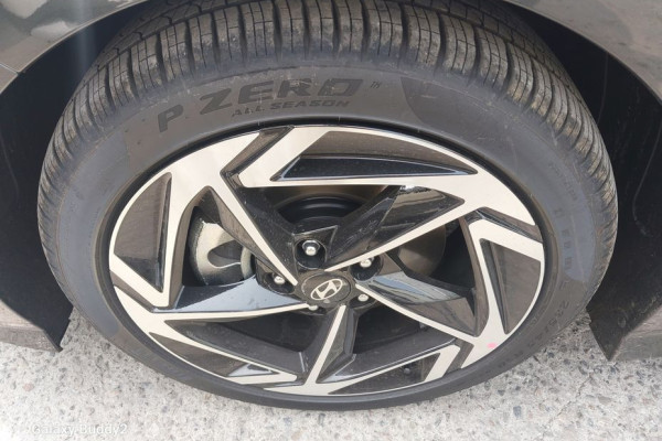 2025 Hyundai Sonata с пробегом 703 км